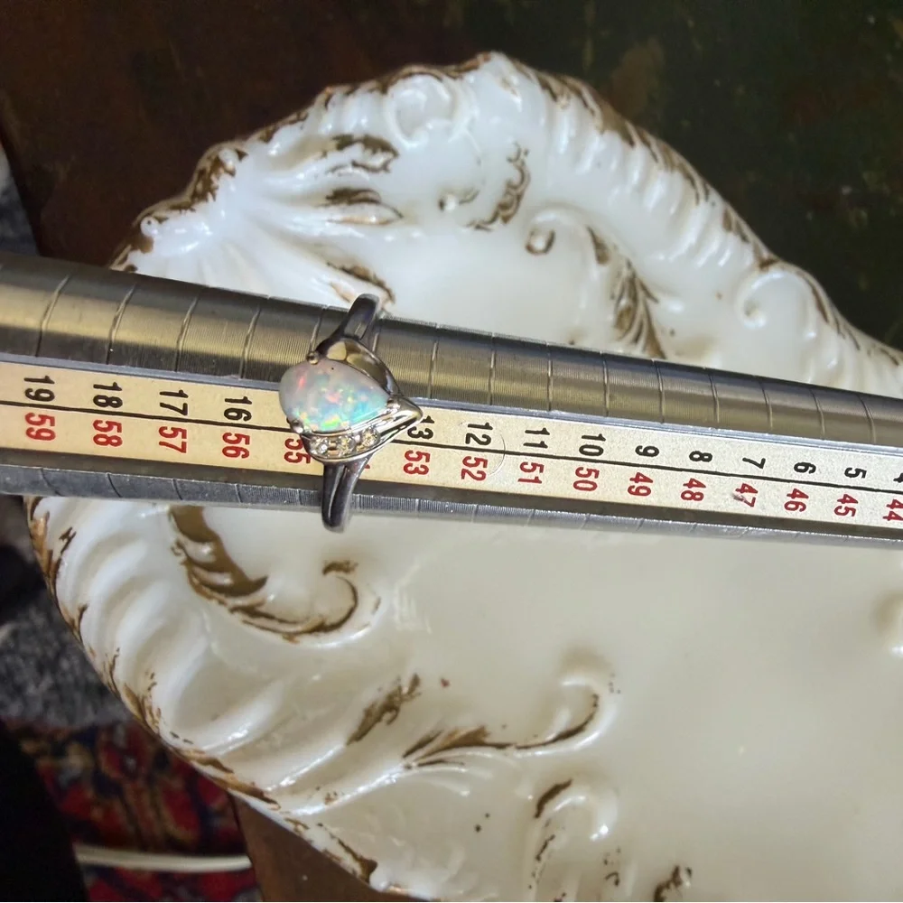 VTG white Opal ring, stamped and signed, size 7, 925 silver - Picture 2 of 5